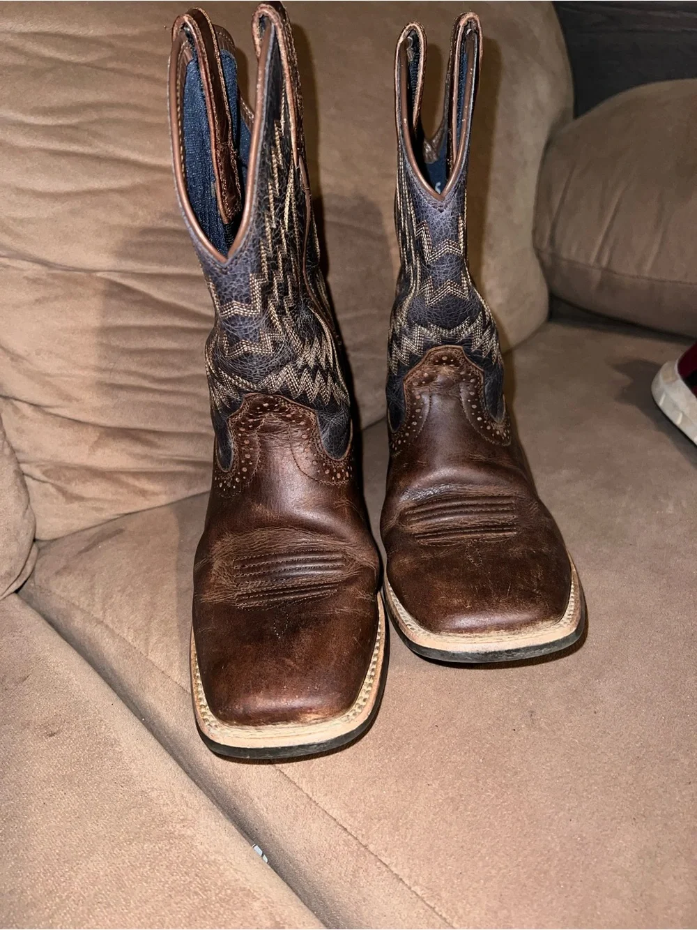 Ariat Brown Leather Western Cowboy Boots with Dark Embroidered Shaft